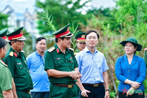 Trung tướng Nguyễn Xuân Dắt khảo sát khu vực diễn tập tại Bạc Liêu

